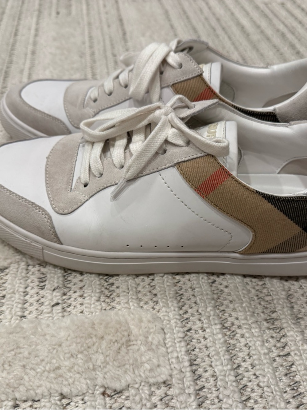Burberry White Leather Sneakers with Beige Plaid Accent